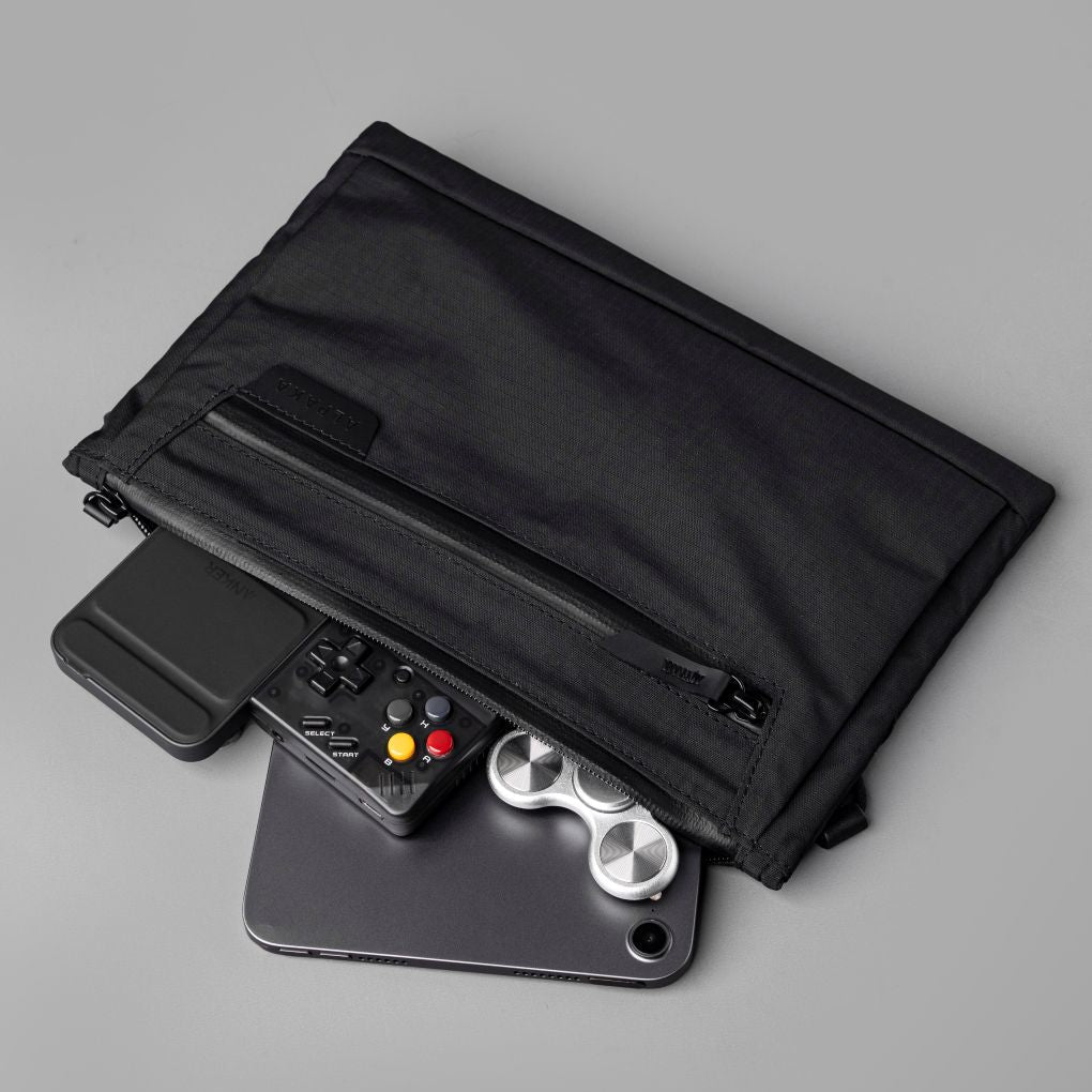 ALPAKA（アルパカ）　ZIP POUCH MAX V2