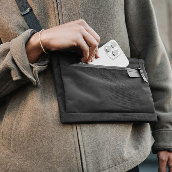 ALPAKA（アルパカ）　ZIP POUCH MAX V2