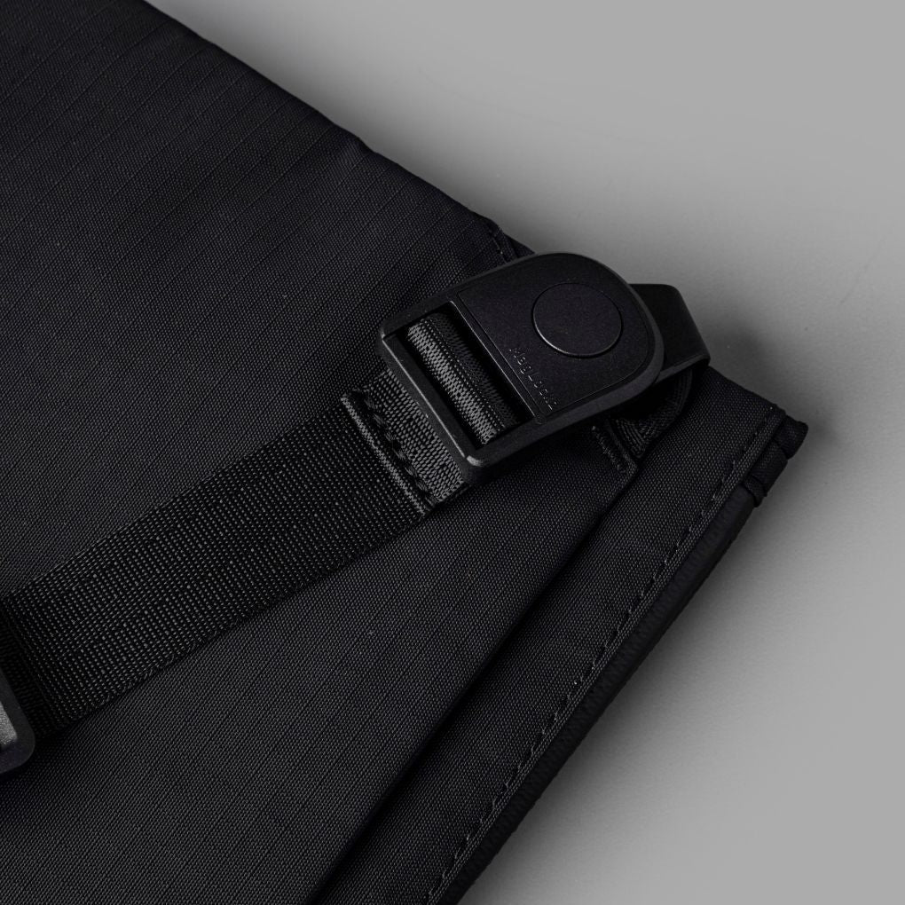 ALPAKA（アルパカ）　ZIP POUCH MAX V2