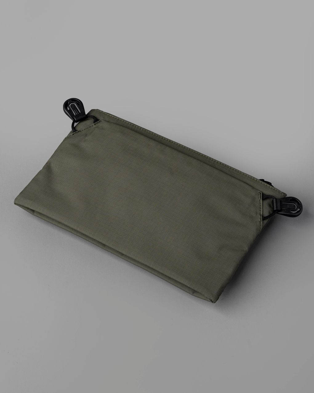 ALPAKA（アルパカ）　ZIP POUCH MAX V2