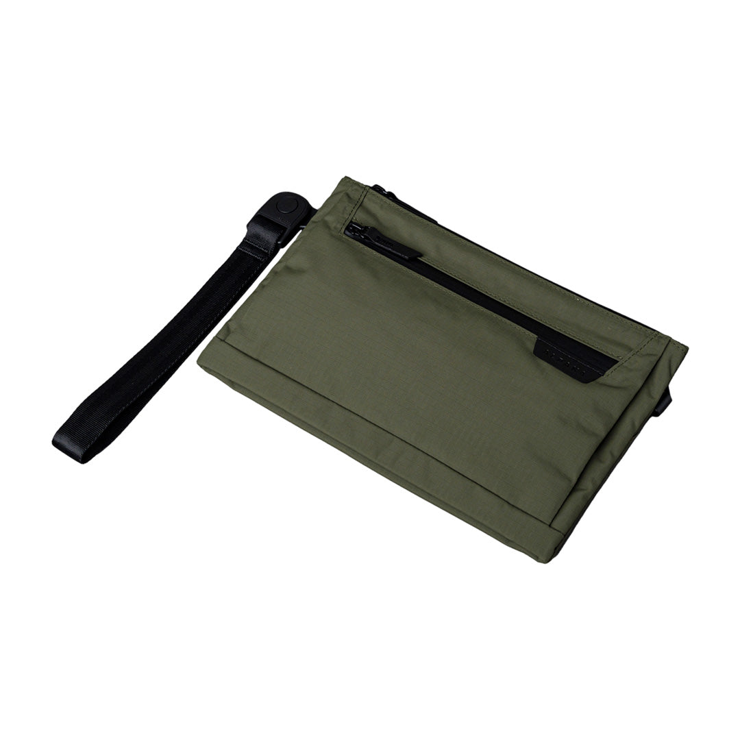 ALPAKA（アルパカ）　ZIP POUCH MAX V2