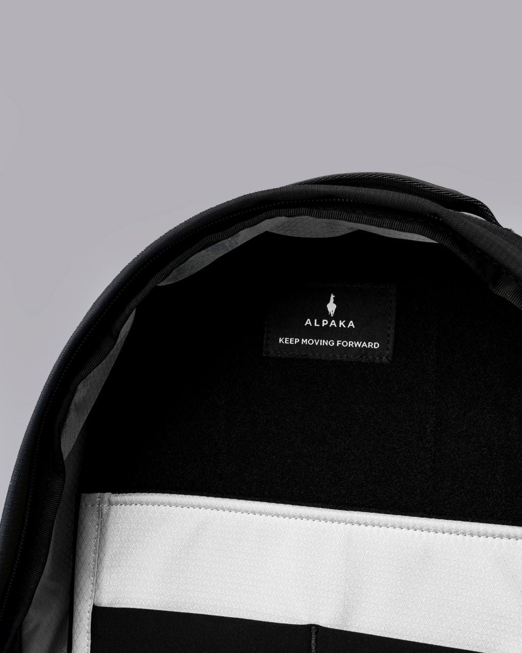 ALPAKA（アルパカ）　METRO BACKPACK AXOFLUX 400D